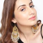 LAYERED GOLD EARRINGS WITH PEARL DROPS