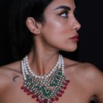 CHOKER WITH SEMI PRECIOUS EMERALDS, RUBIES & PEARLS - Image 3